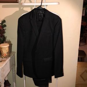 Men’s GXG dress suit, with carrying bag.